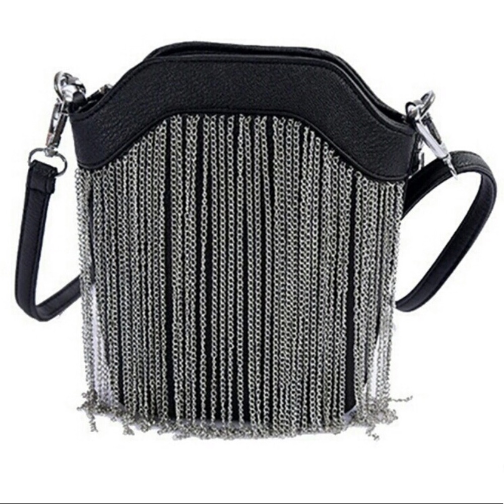 Small bucket chain bag